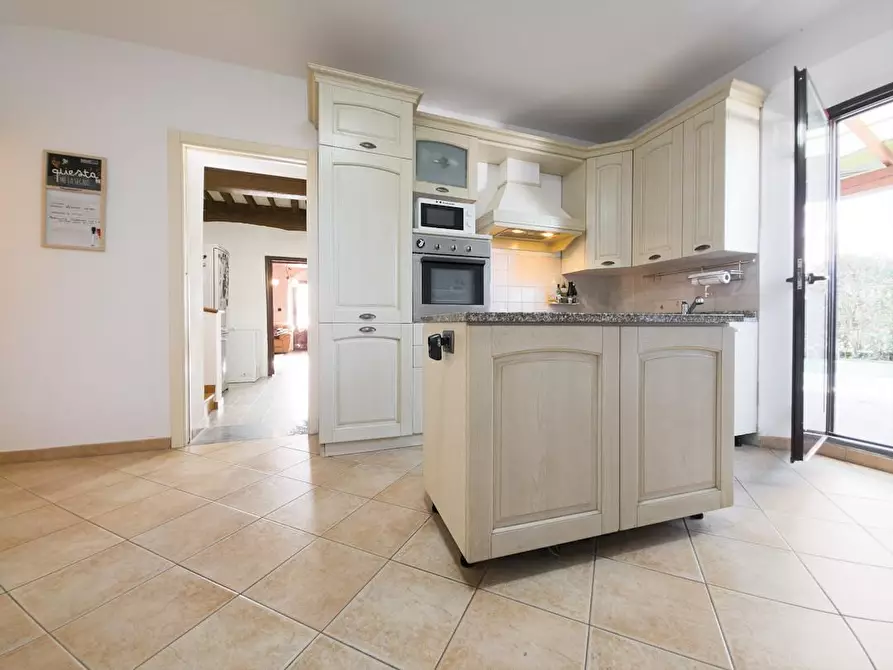 Immagine 29 di Casa bifamiliare in vendita  a Cascina