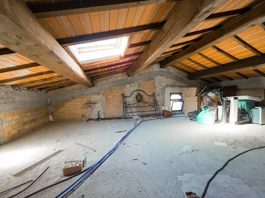 Immagine 39 di Casa bifamiliare in vendita  a Cascina