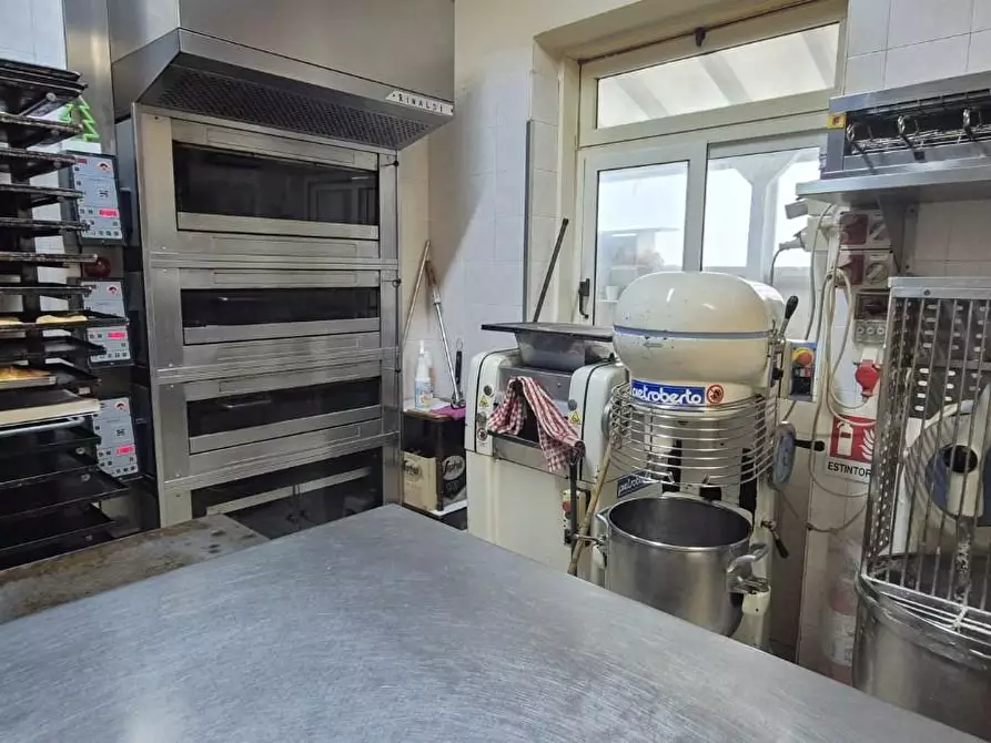 Immagine 2 di Bar / Ristorante in vendita  a Viareggio