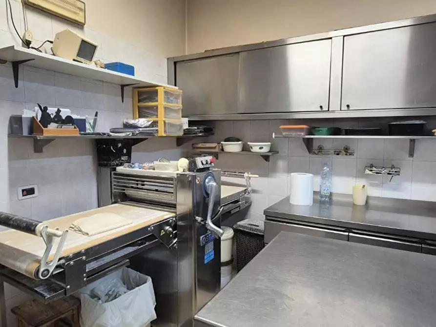 Immagine 4 di Bar / Ristorante in vendita  a Viareggio