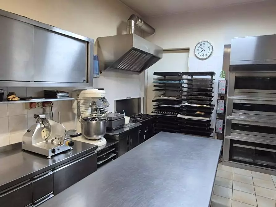 Immagine 1 di Bar / Ristorante in vendita  a Viareggio