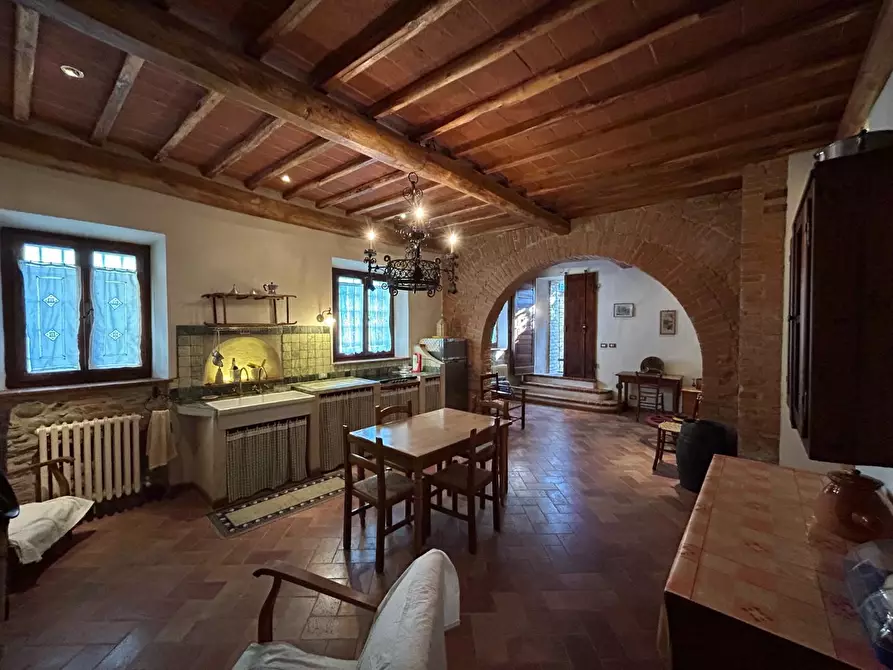 Immagine 21 di Casa colonica in vendita  a Castelnuovo Berardenga