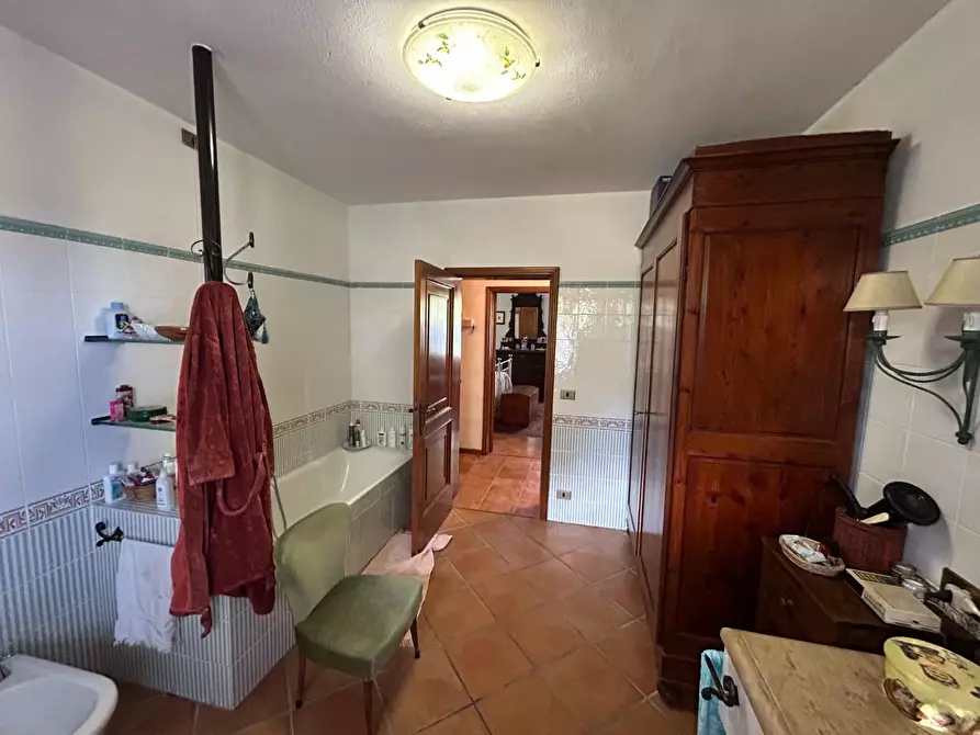 Immagine 25 di Casa colonica in vendita  a Castelnuovo Berardenga