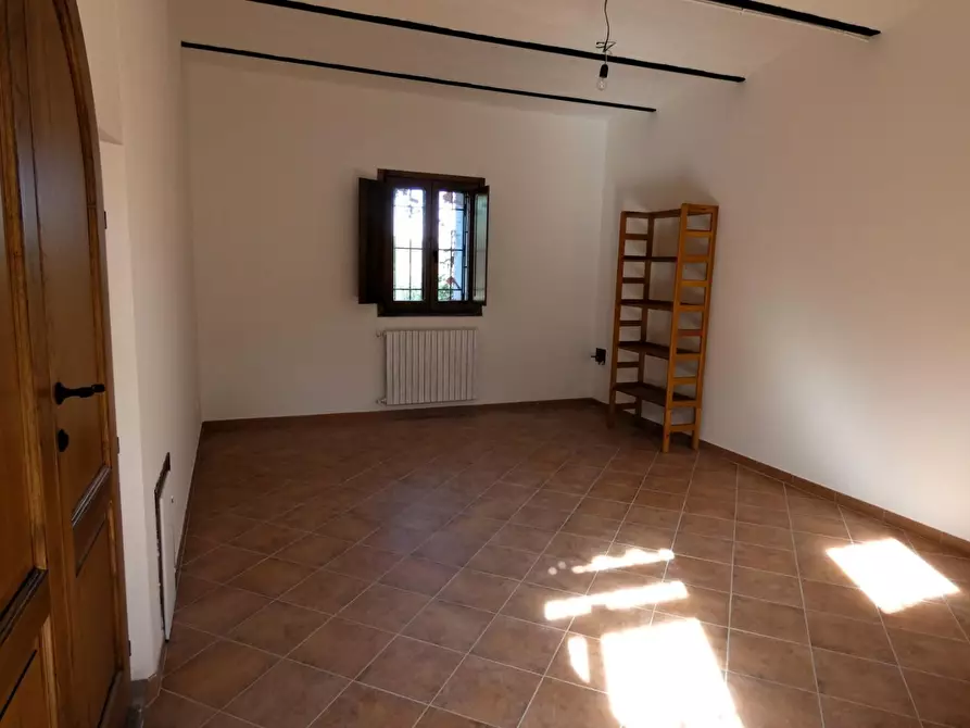 Immagine 25 di Casa colonica in vendita  a San Gimignano