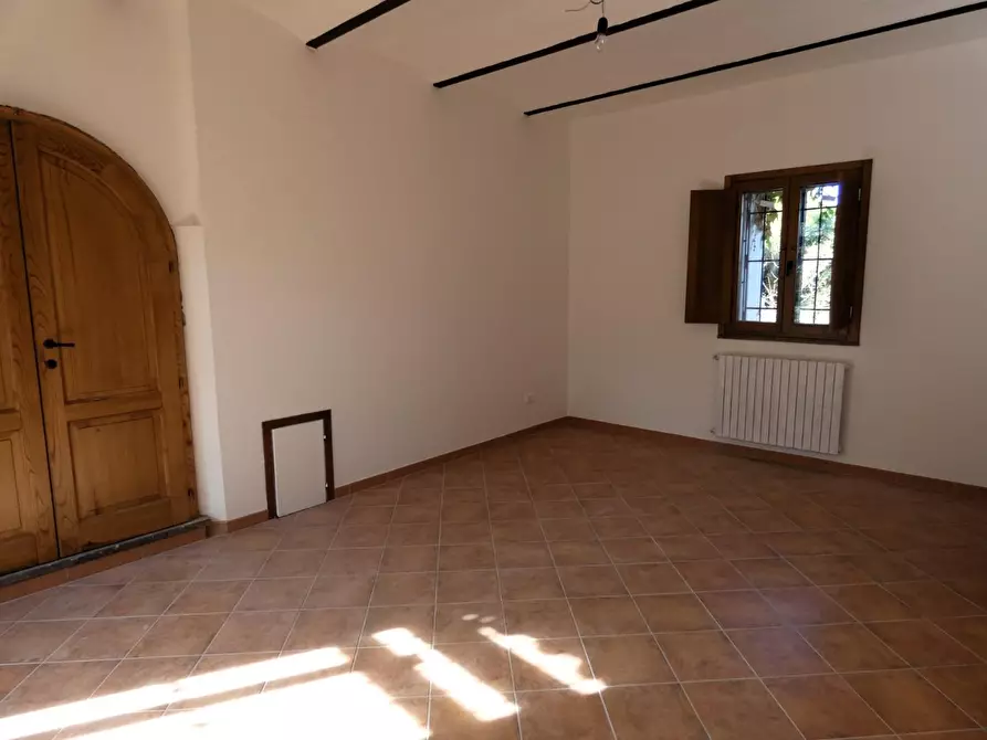 Immagine 27 di Casa colonica in vendita  a San Gimignano