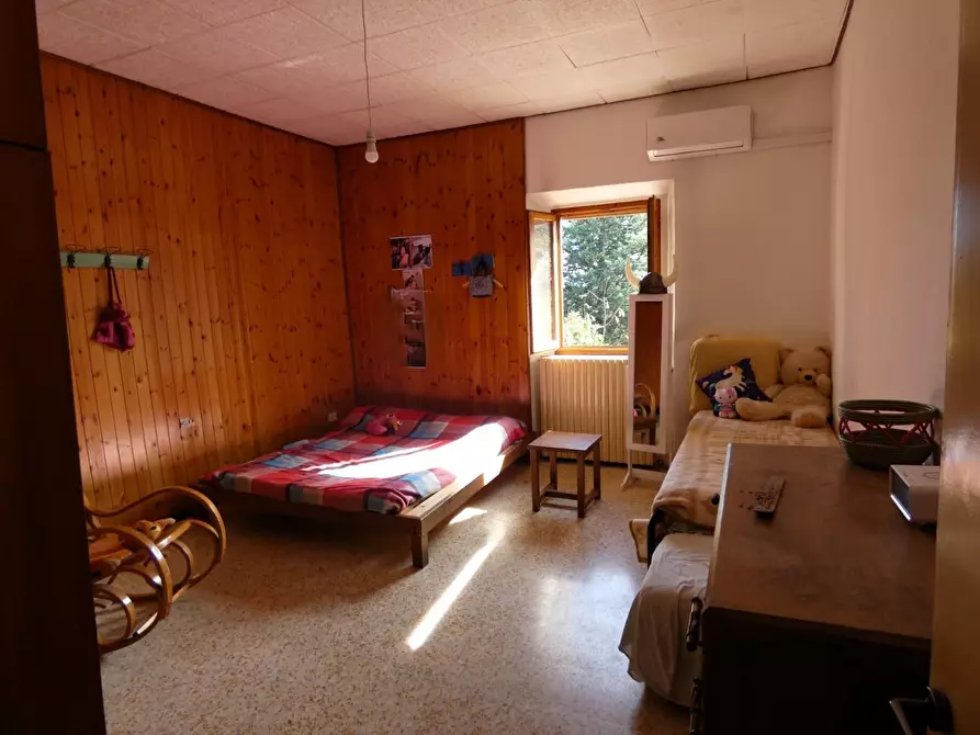 Immagine 33 di Casa colonica in vendita  a San Gimignano