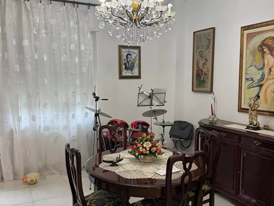 Immagine 1 di Appartamento in vendita  a Carrara