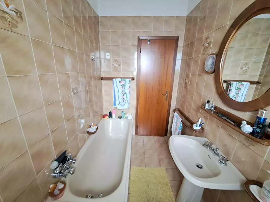 Immagine 12 di Appartamento in vendita  a Cerreto Guidi