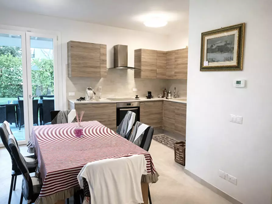 Immagine 10 di Villa in vendita  a Montignoso