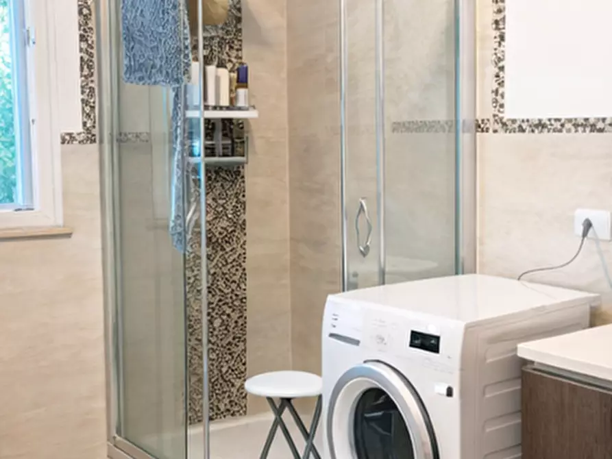 Immagine 15 di Villa in vendita  a Montignoso