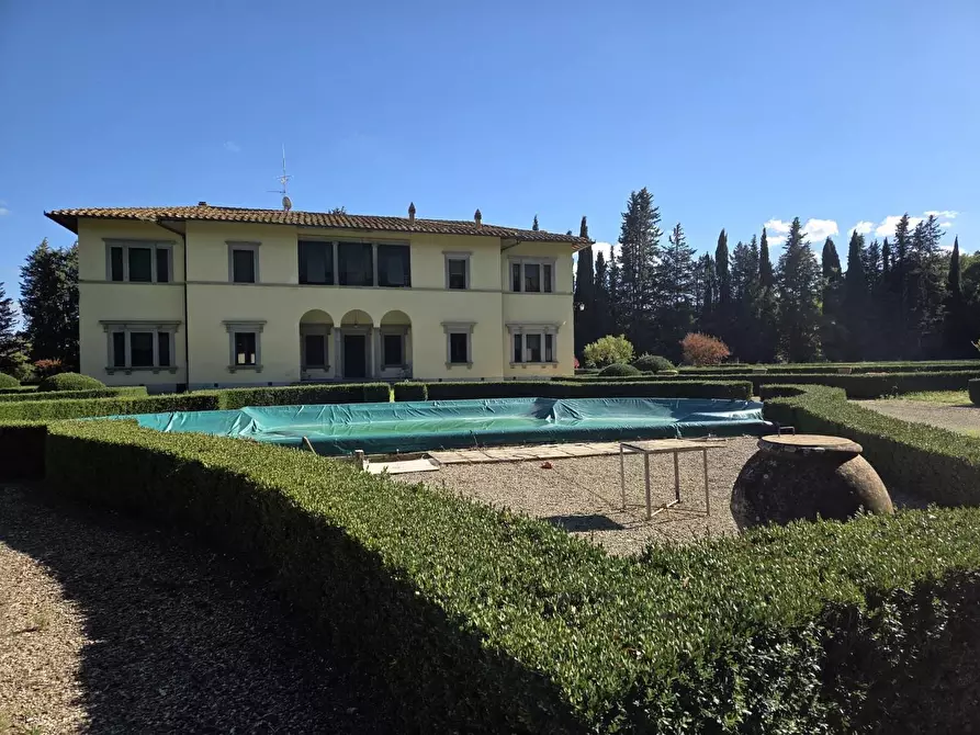 Immagine 19 di Villa in vendita  a Monteriggioni