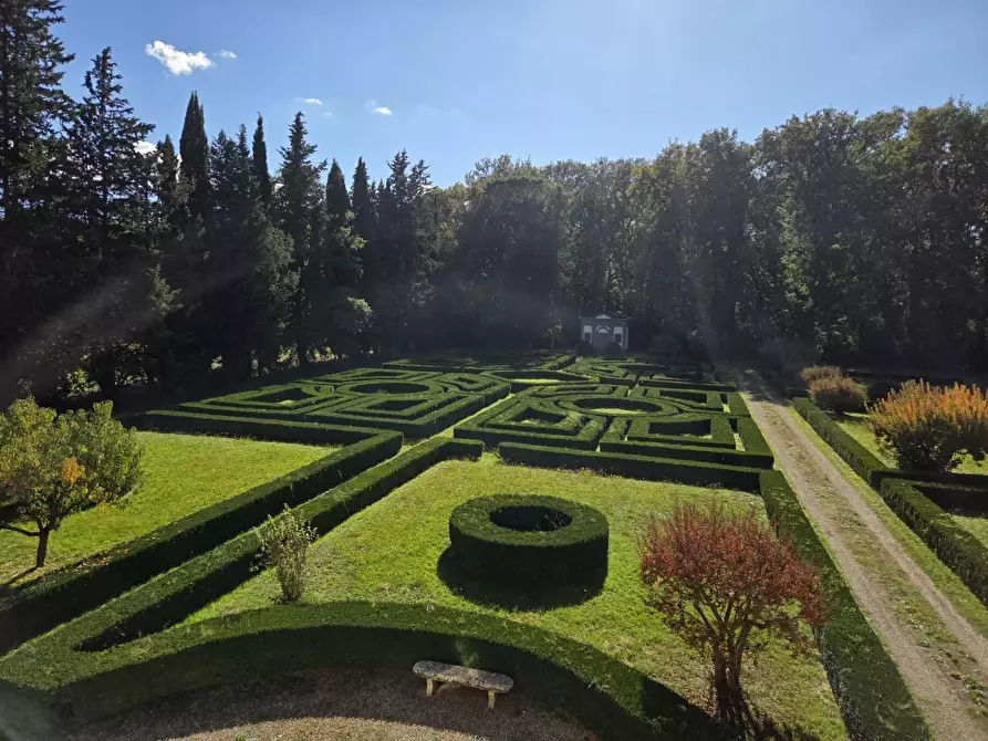 Immagine 14 di Villa in vendita  a Monteriggioni