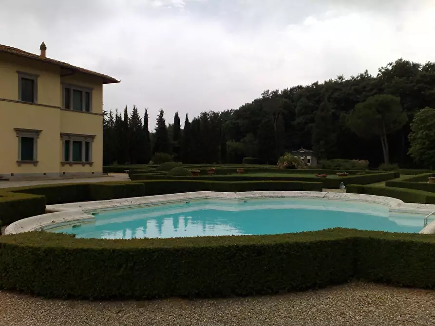 Immagine 12 di Villa in vendita  a Monteriggioni