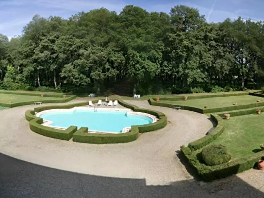 Immagine 21 di Villa in vendita  a Monteriggioni