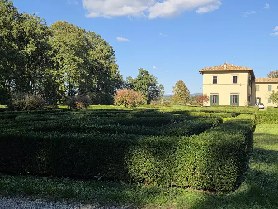 Immagine 8 di Villa in vendita  a Monteriggioni