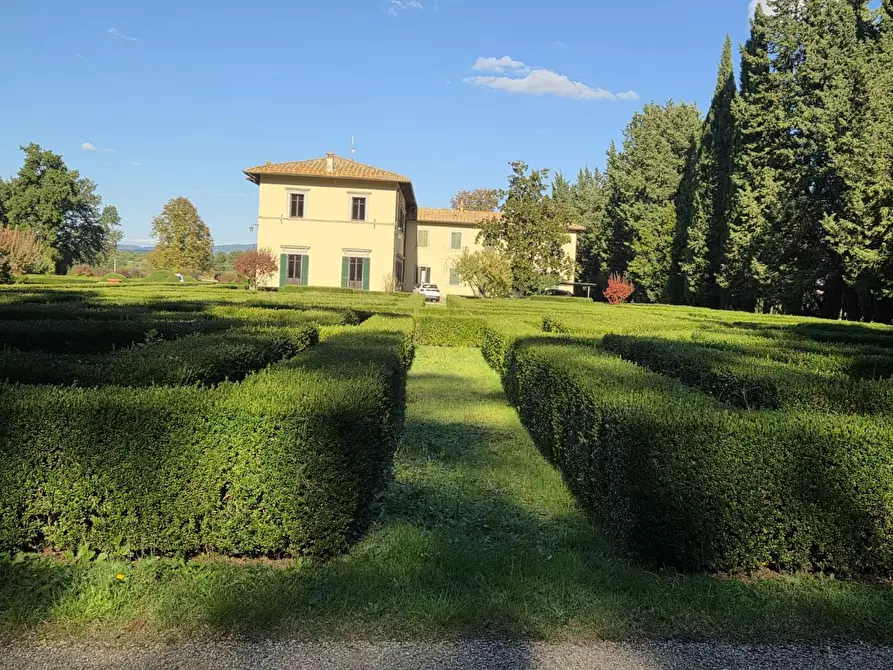 Immagine 18 di Villa in vendita  a Monteriggioni