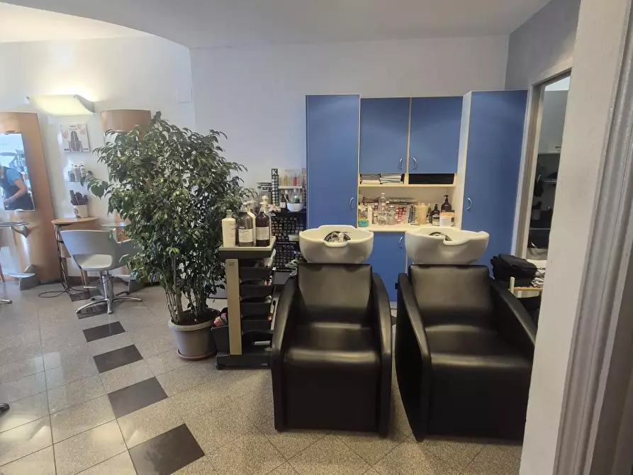 Immagine 16 di Attività commerciale in vendita  a Monteroni D'arbia