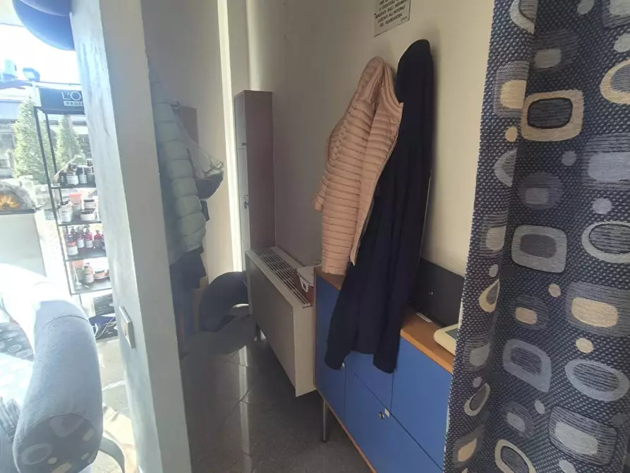 Immagine 15 di Attività commerciale in vendita  a Monteroni D'arbia