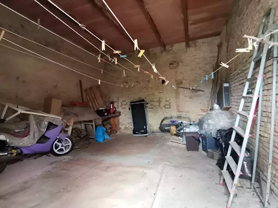 Immagine 7 di Casa colonica in vendita  a Palaia