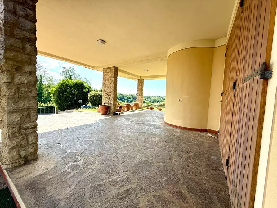 Immagine 8 di Villa in vendita  a Casciana Terme Lari