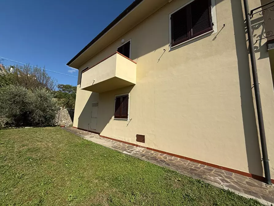 Immagine 3 di Villa in vendita  a Casciana Terme Lari
