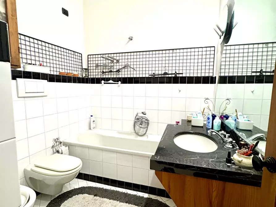 Immagine 16 di Appartamento in vendita  a Cerreto Guidi