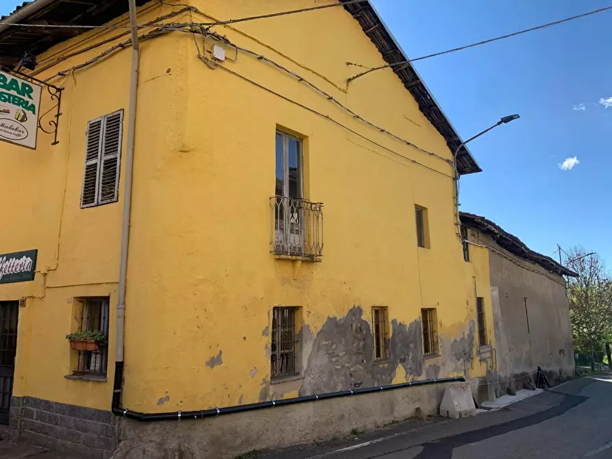 Immagine 20 di Bar / Ristorante in vendita  a Fiano