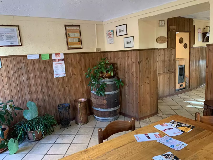 Immagine 3 di Bar / Ristorante in vendita  a Fiano