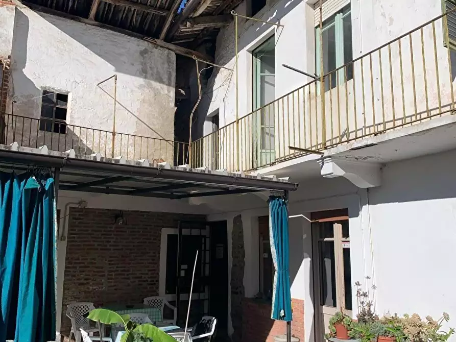 Immagine 14 di Bar / Ristorante in vendita  a Fiano