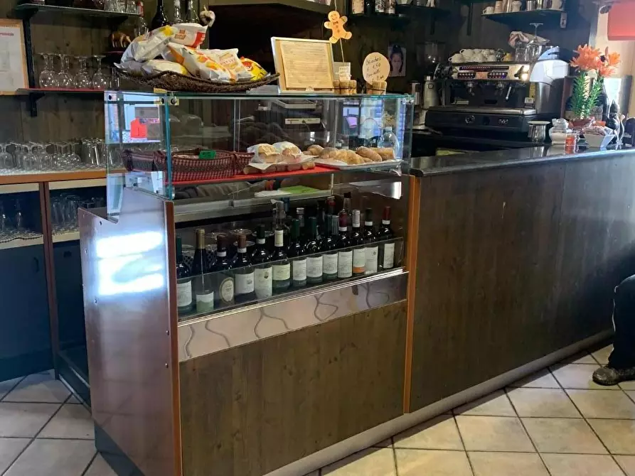 Immagine 1 di Bar / Ristorante in vendita  a Fiano