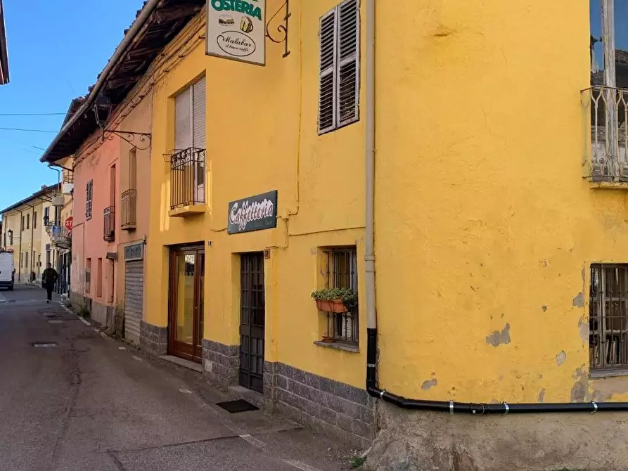 Immagine 21 di Bar / Ristorante in vendita  a Fiano