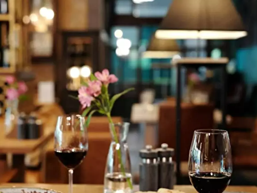 Immagine 8 di Bar / Ristorante in vendita  a Ciriè