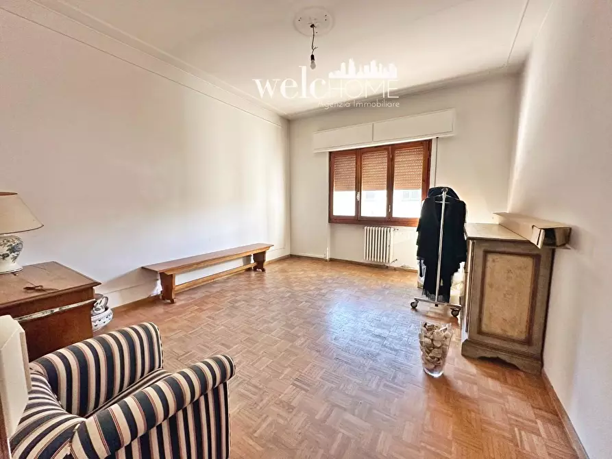 Immagine 36 di Villa in vendita  a Campi Bisenzio