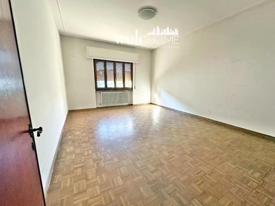 Immagine 38 di Villa in vendita  a Campi Bisenzio