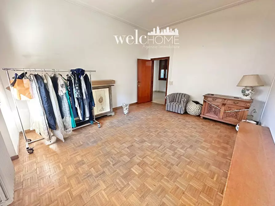 Immagine 37 di Villa in vendita  a Campi Bisenzio