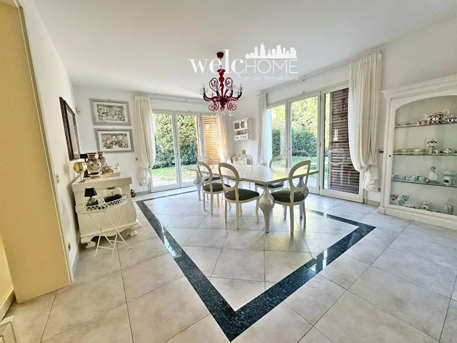 Immagine 56 di Villa in vendita  a Campi Bisenzio