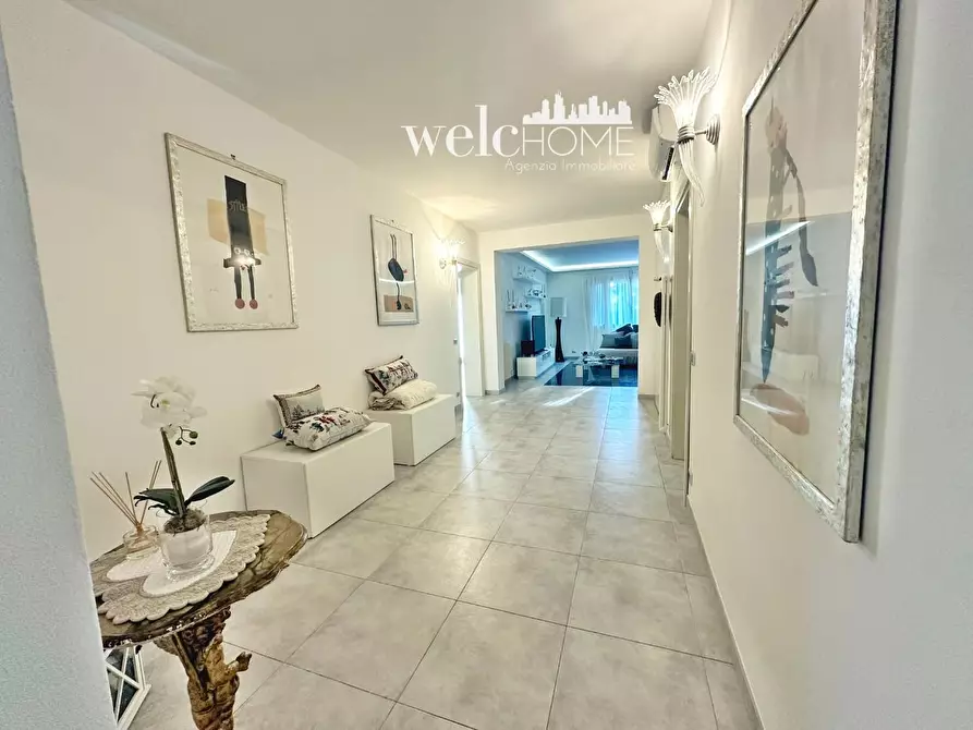 Immagine 21 di Villa in vendita  a Campi Bisenzio