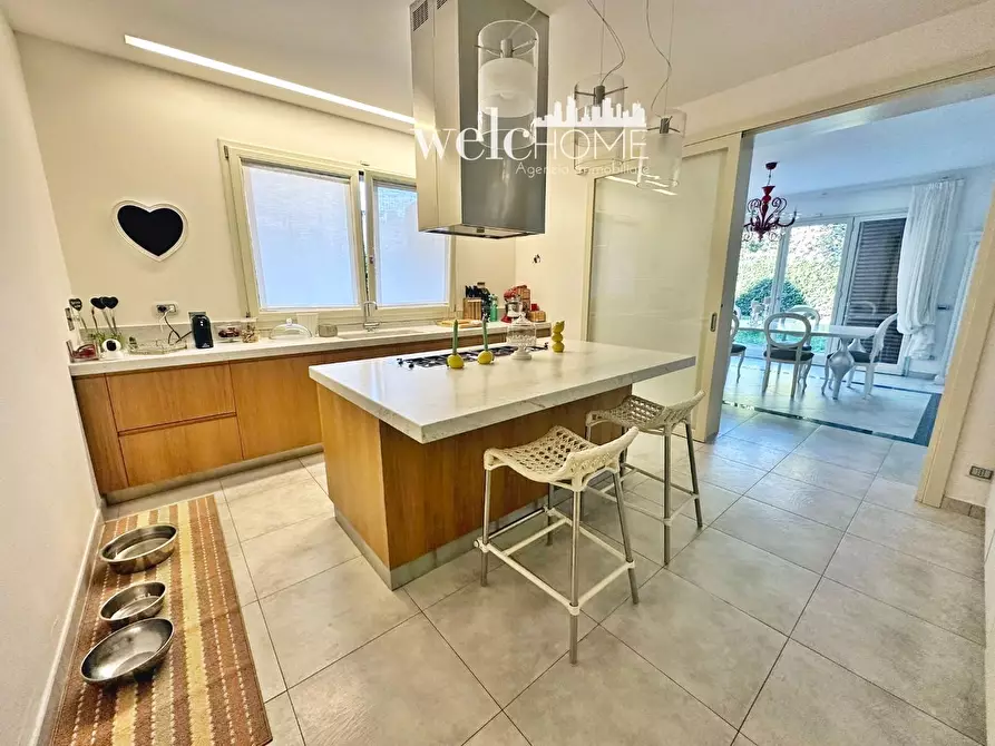 Immagine 58 di Villa in vendita  a Campi Bisenzio