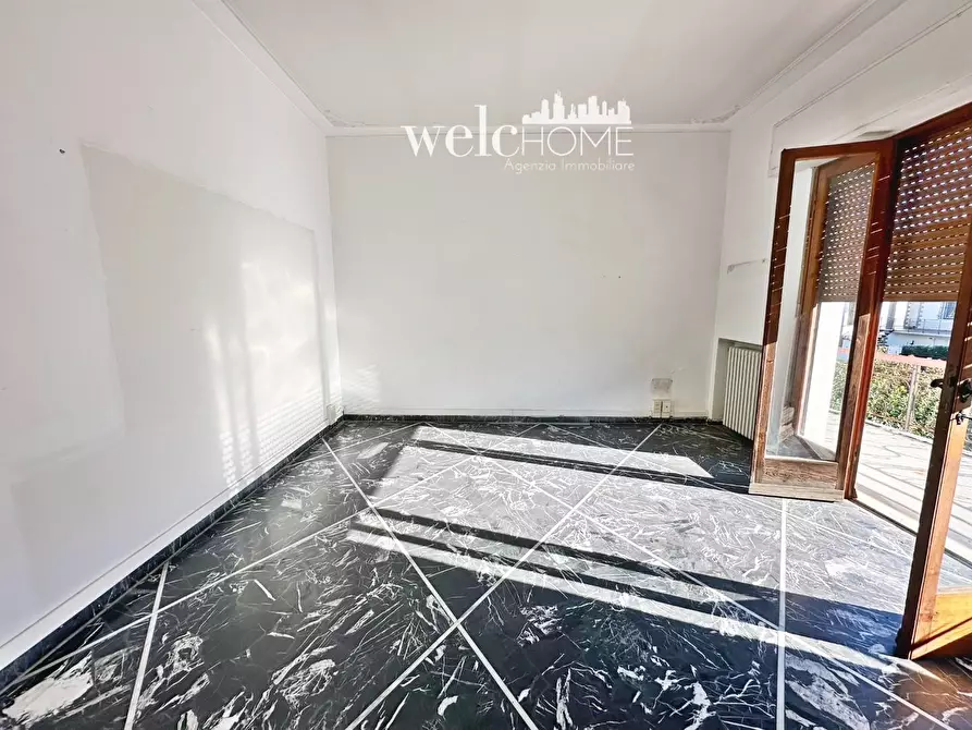 Immagine 33 di Villa in vendita  a Campi Bisenzio