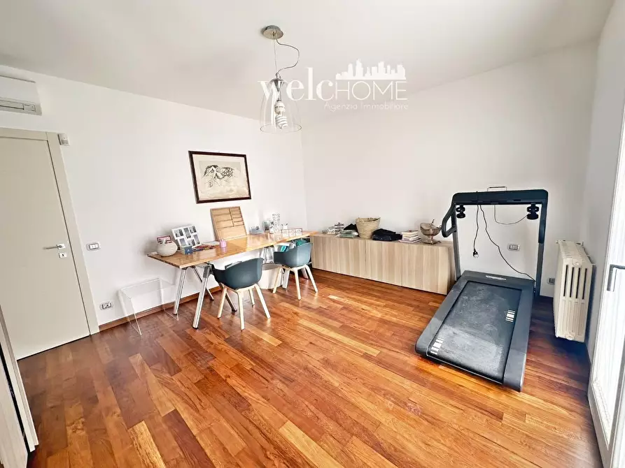 Immagine 17 di Villa in vendita  a Campi Bisenzio