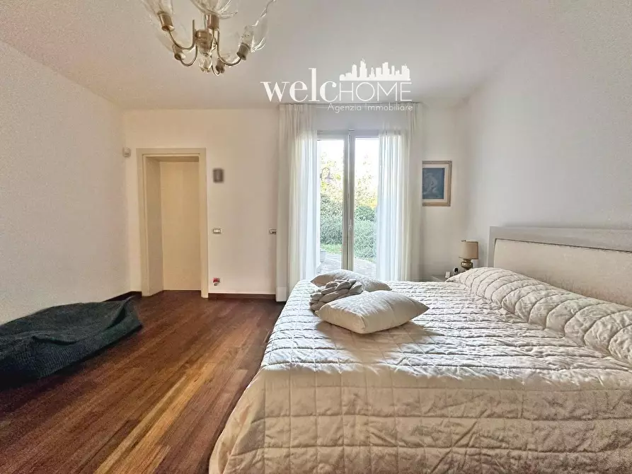 Immagine 15 di Villa in vendita  a Campi Bisenzio