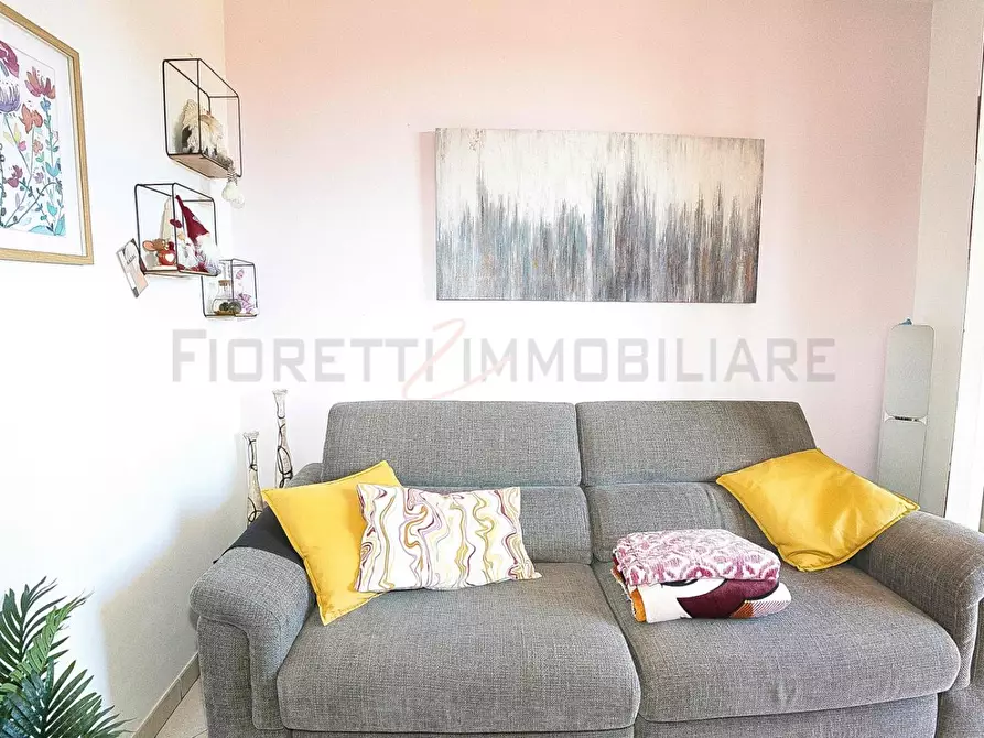Immagine 11 di Appartamento in vendita  a Campiglia Marittima