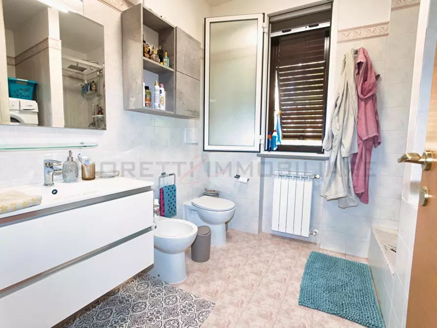 Immagine 19 di Appartamento in vendita  a Campiglia Marittima