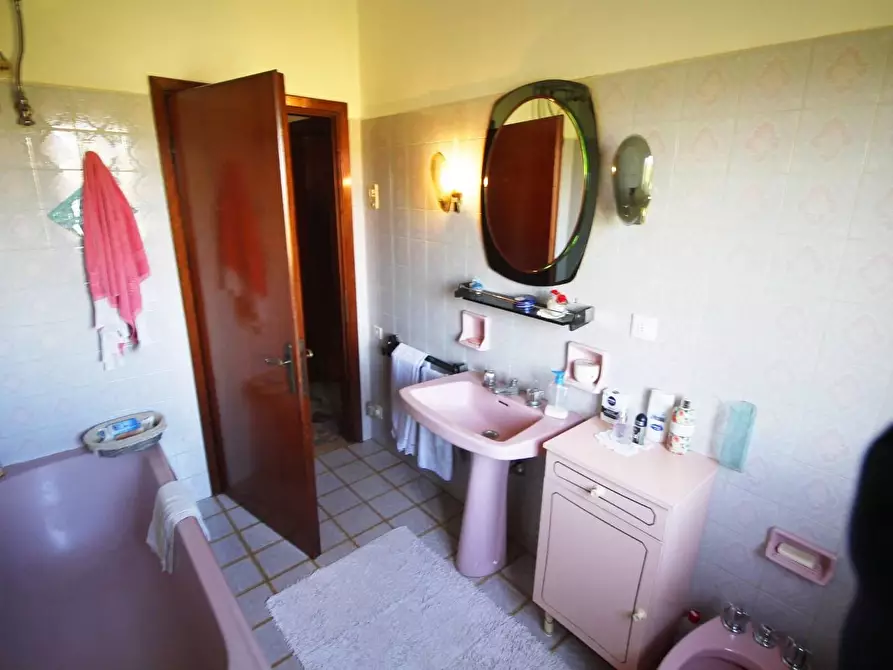 Immagine 22 di Villa in vendita  a Empoli