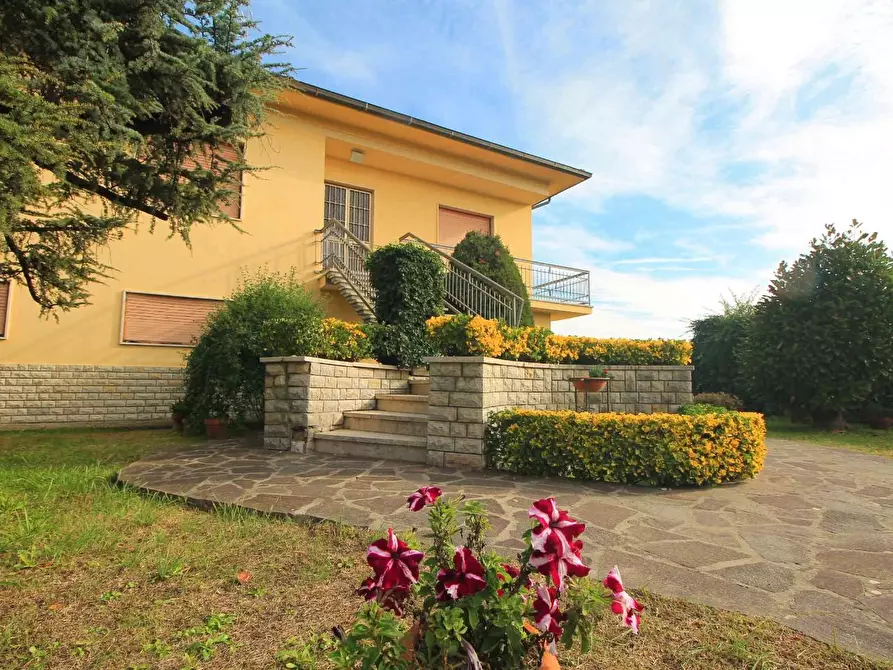 Immagine 4 di Villa in vendita  a Empoli