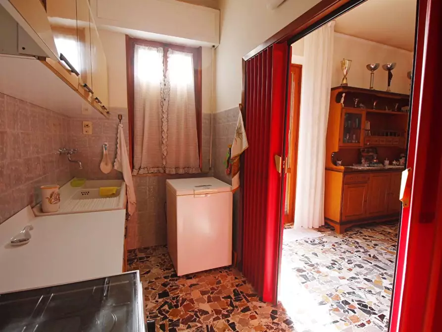 Immagine 12 di Villa in vendita  a Empoli