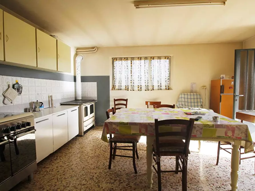 Immagine 27 di Villa in vendita  a Empoli