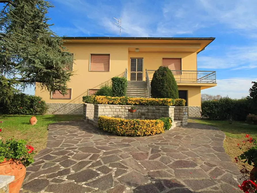 Immagine 2 di Villa in vendita  a Empoli