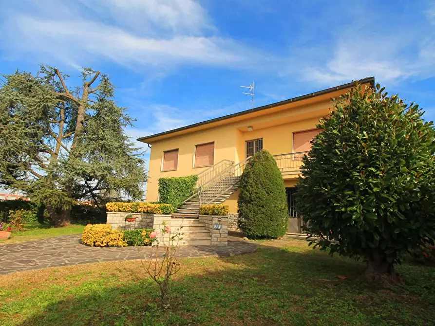 Immagine 38 di Villa in vendita  a Empoli