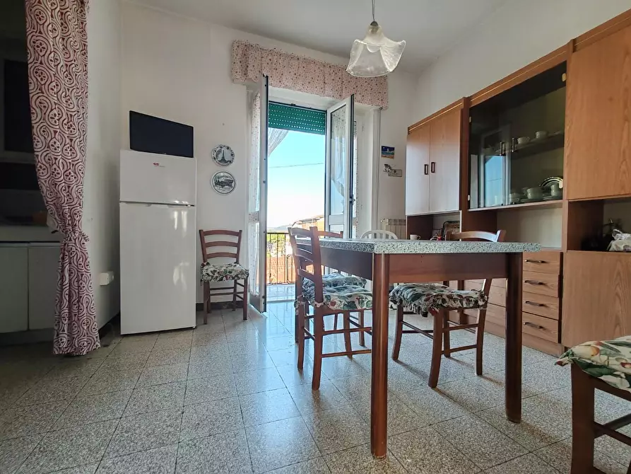 Immagine 4 di Appartamento in vendita  a Massa